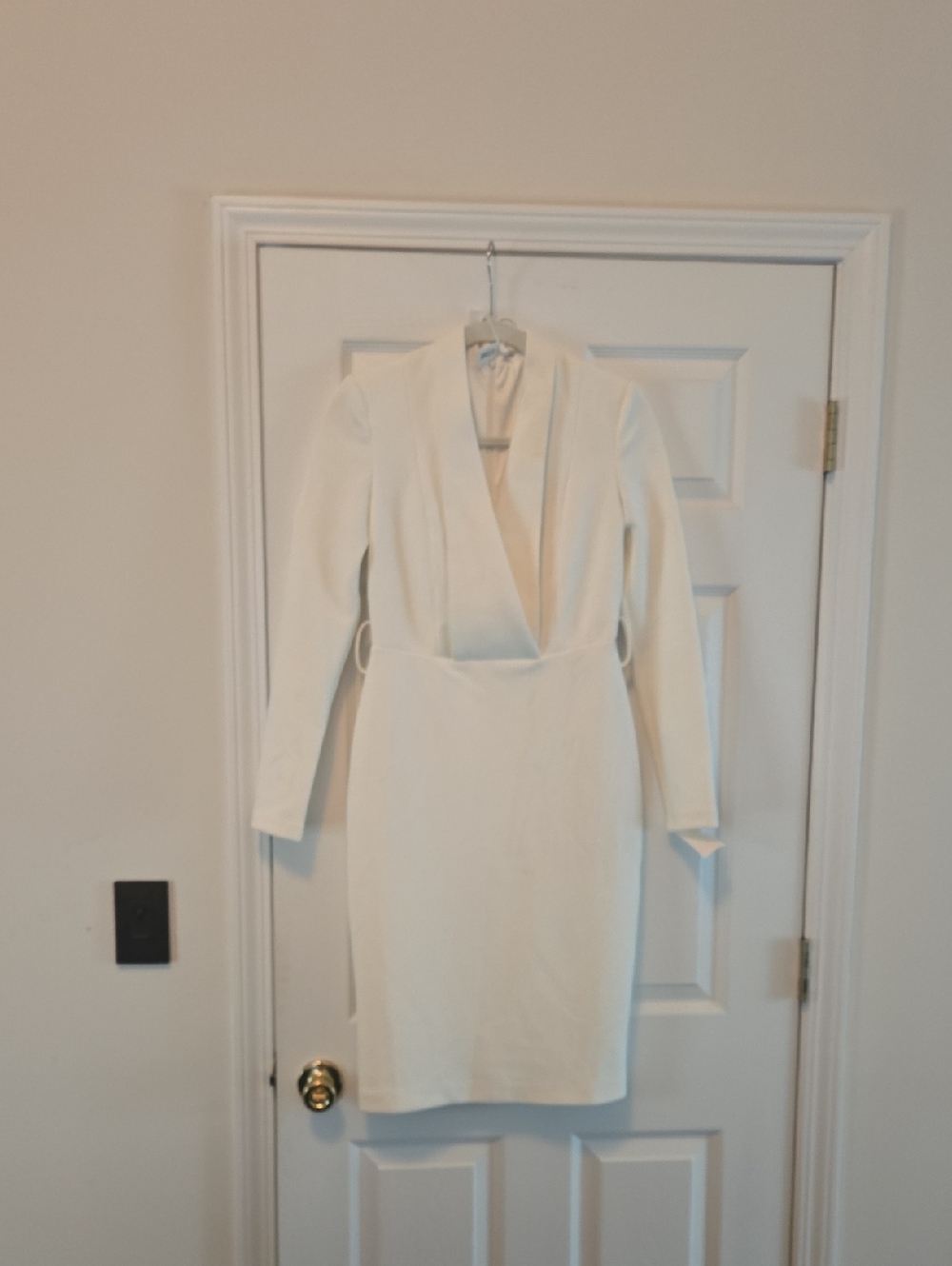 Elegant White Long-Sleeve Plunge Dress